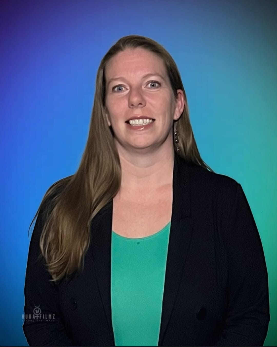 photo headshot of Liz Singleton, Vice President of the board